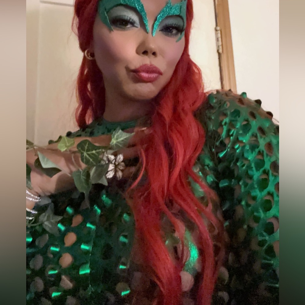 Green laser cut jumpsuit - Picture 3 of 3